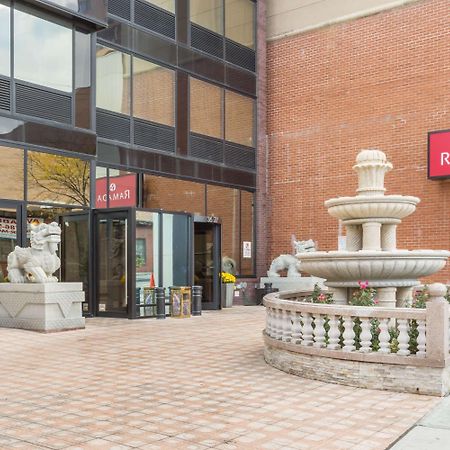 Ramada By Wyndham Flushing Queens New York Extérieur photo