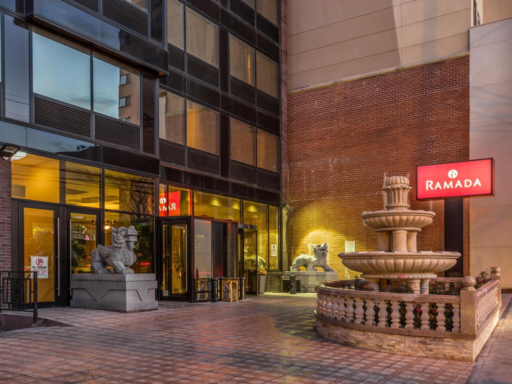 Ramada By Wyndham Flushing Queens New York Extérieur photo